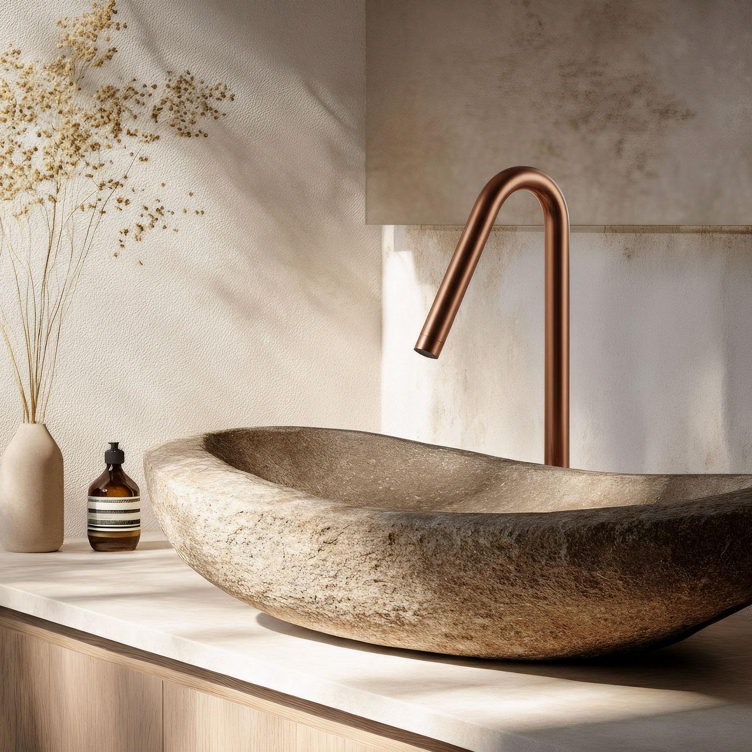 7 manieren waarop warme metallic kleuren een eenvoudige badkamermeubel opfleuren